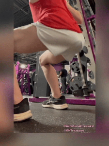 Hot gay twink butt plug grip 170 gym squats working out with a massive plug in his cunt. 